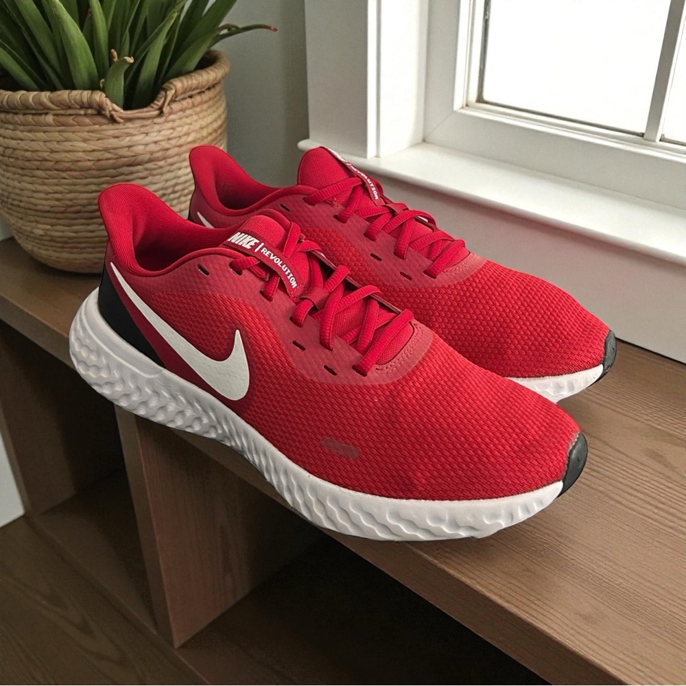 Nike Men’s Revolution 5 BQ3204 600 Red White Running Shoes size 8.5
